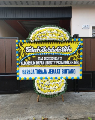 Papan Bunga Duka di Pancuran Kerambil